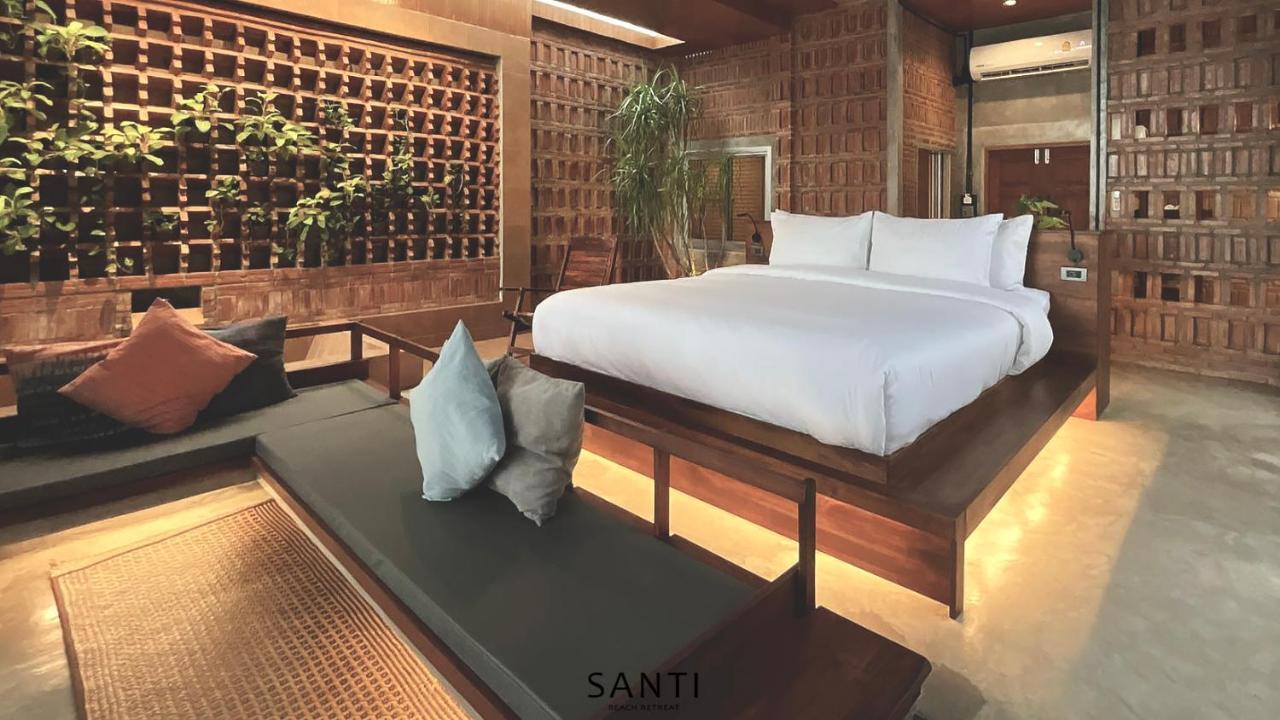 Santi Beach Retreat Chumphon Exterior photo