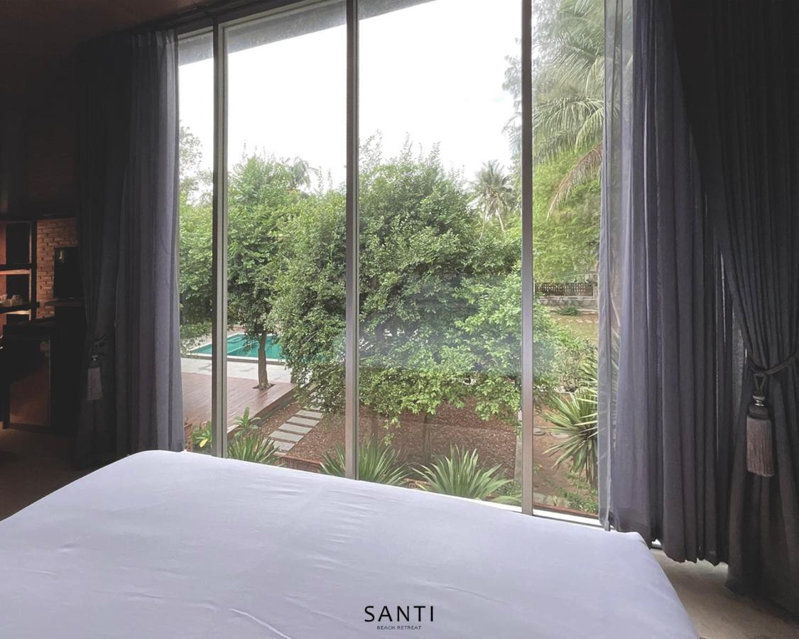 Santi Beach Retreat Chumphon Exterior photo
